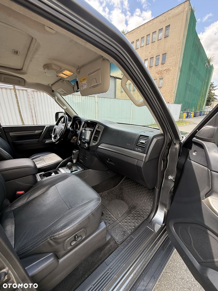 Mitsubishi Pajero - 7