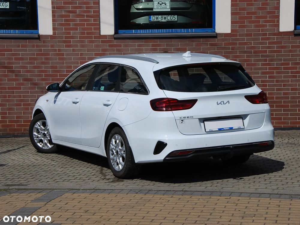 Kia Ceed - 16