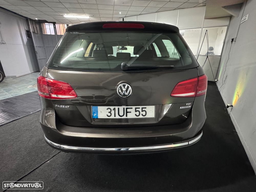 VW Passat Variant 1.6 TDI BlueMotion Highline - 9