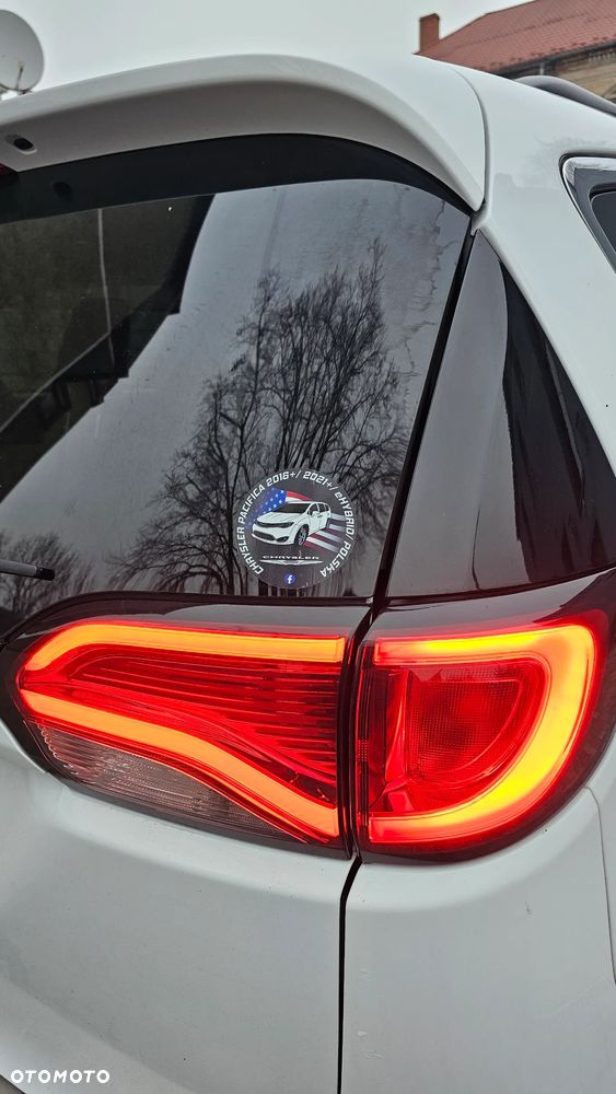 Chrysler Pacifica - 7