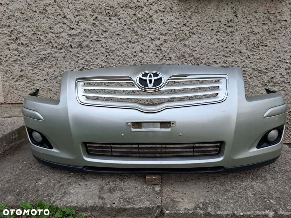 ZDERZAK PRZEDNI TOYOTA AVENSIS T25 LIFT 06/08r - 2
