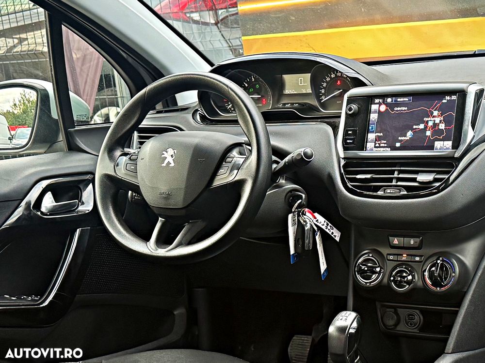 Peugeot 208 PureTech 82 Start & Stop Style - 23