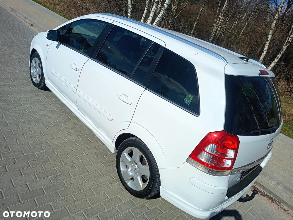 Opel Zafira 1.8 Design Edition - 9
