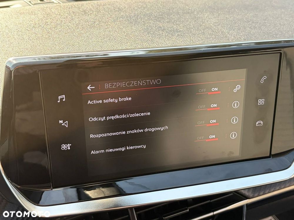 Peugeot 2008 1.2 PureTech Active S&S EAT8 - 27