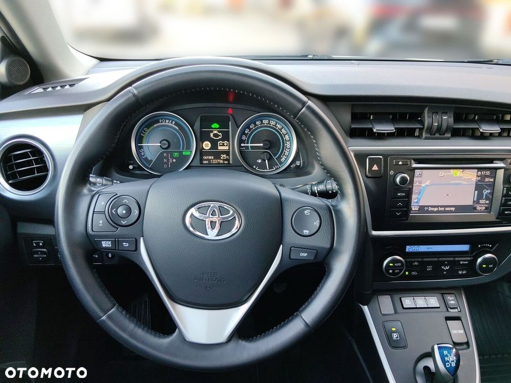 Toyota Auris Hybrid 135 Premium - 21
