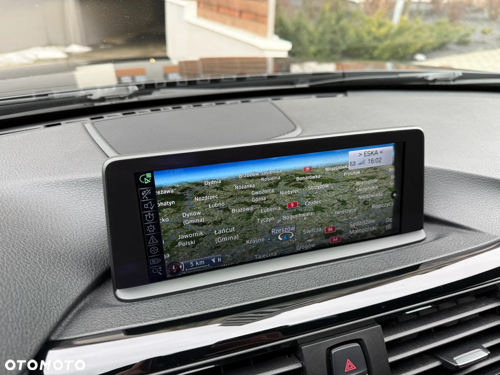 BMW Seria 3 320d xDrive Sport-Aut Sport Line - 37