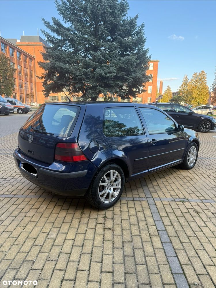 Volkswagen Golf 1.9 TDI Q - 7