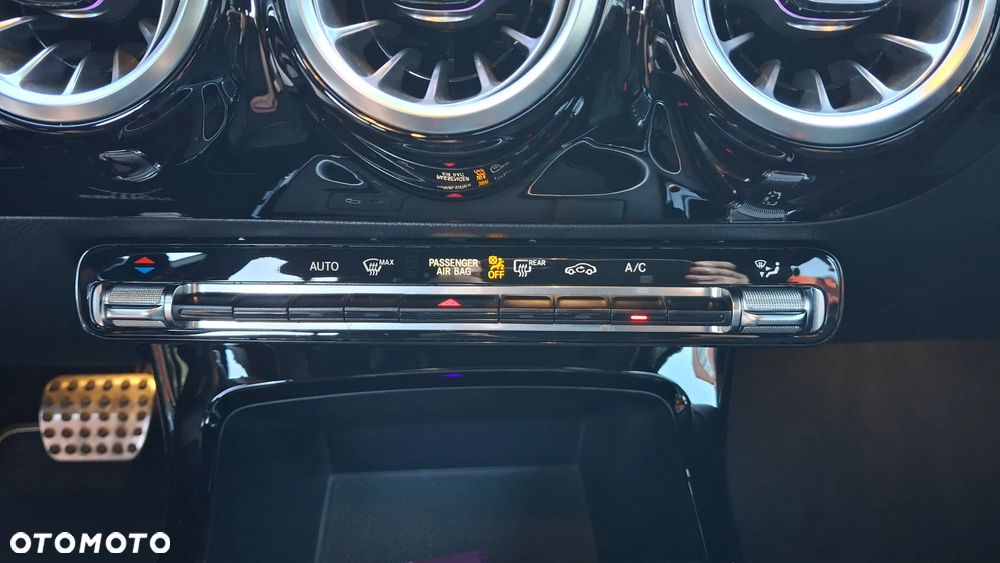 Mercedes-Benz Klasa A 200 Edycja specjalna 7G-DCT - 15