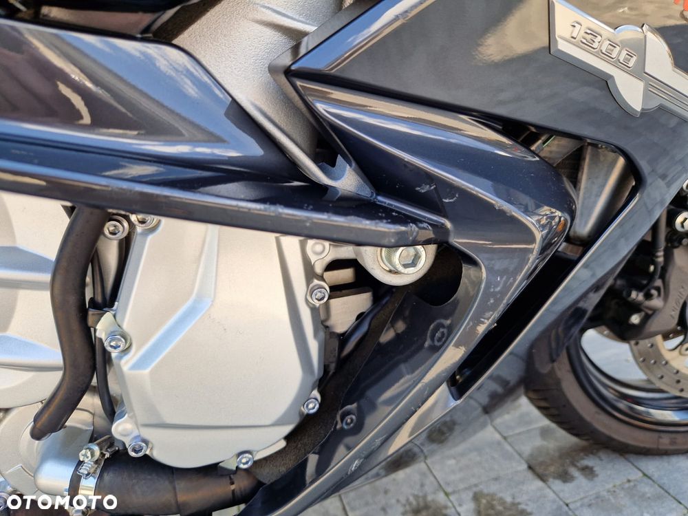Yamaha FJR - 6