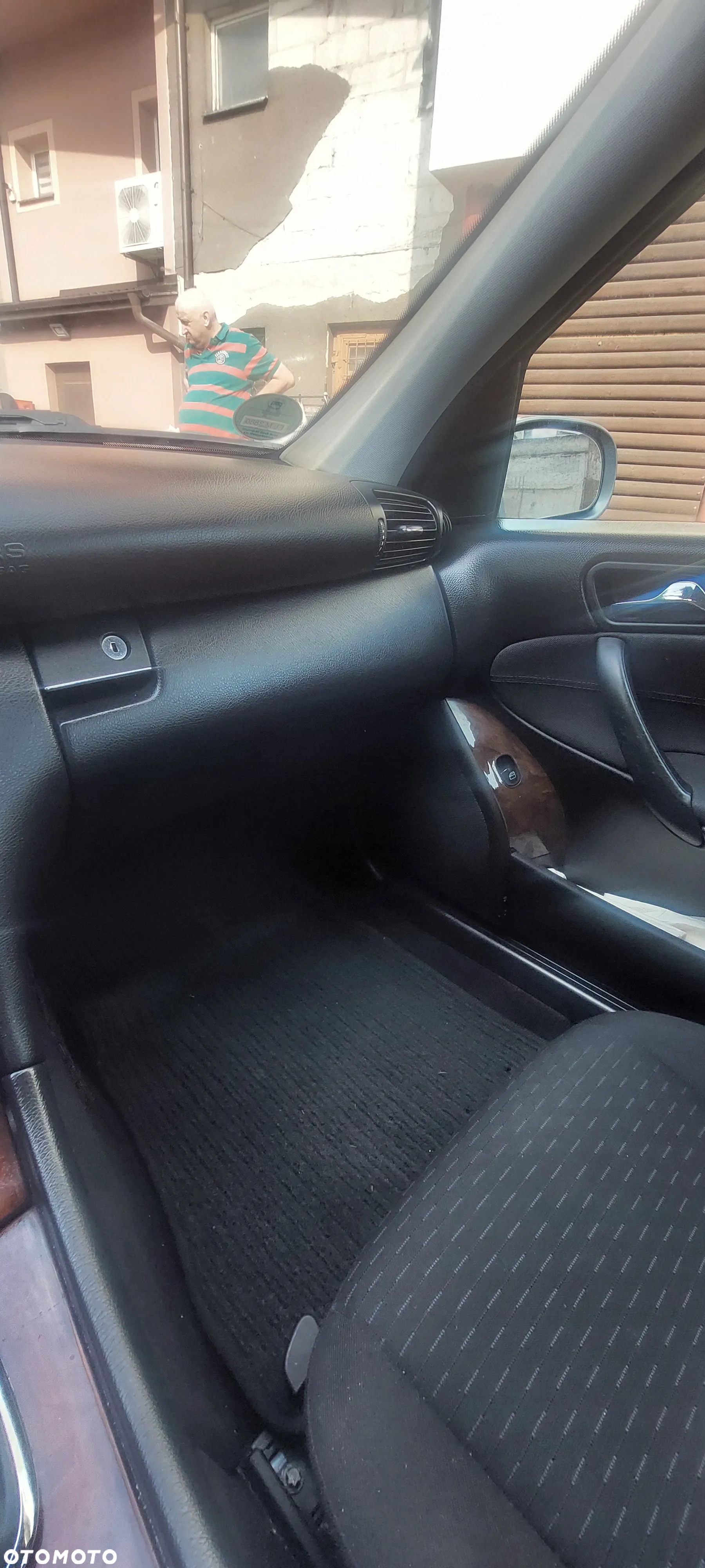 Mercedes-Benz Klasa C 180 T Kompressor Automatik Avantgarde - 17