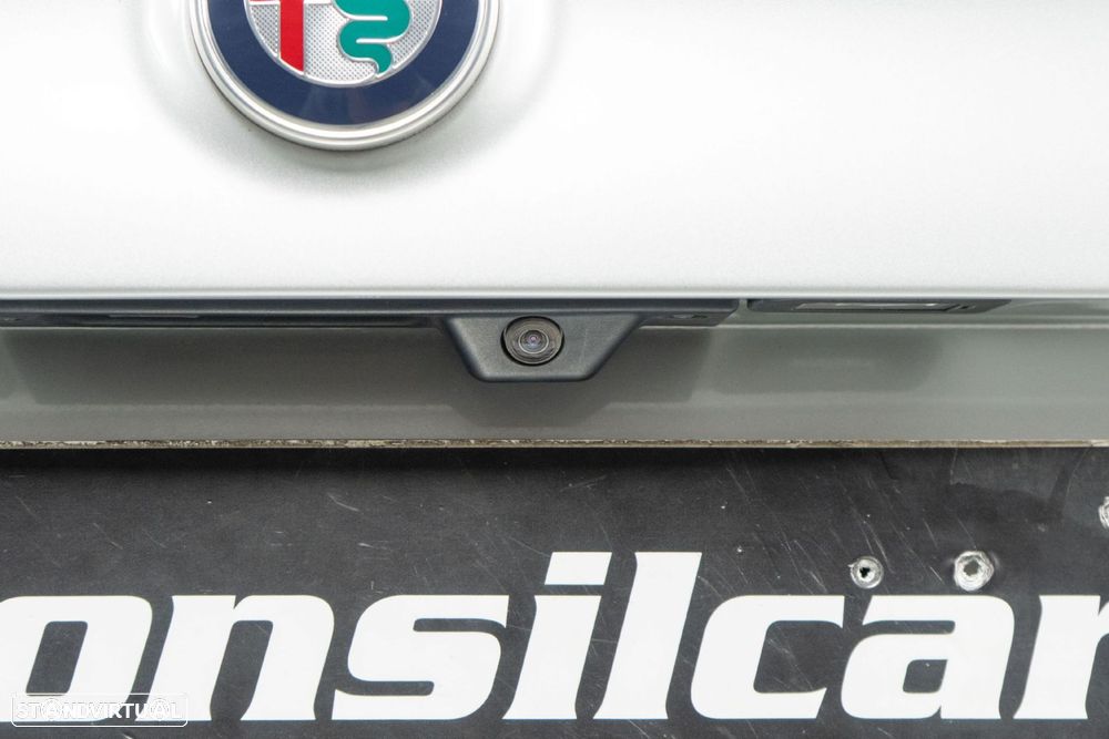 Alfa Romeo Giulia 2.2 D Super AT8 - 14