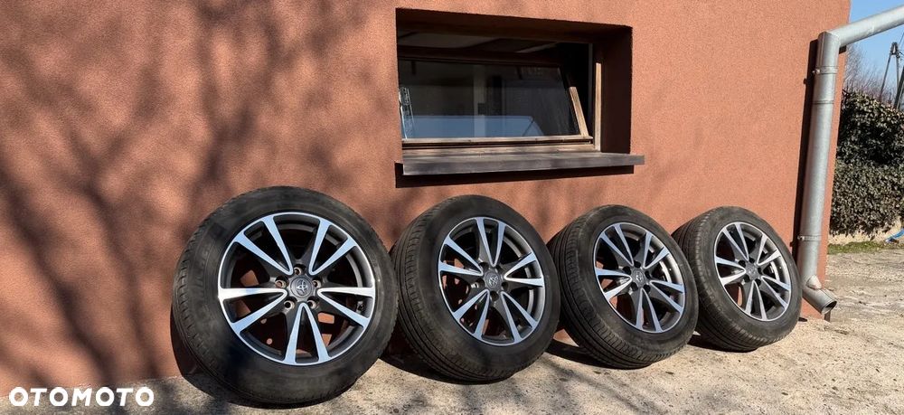 Toyota Avensis 2.0 D-4D Executive - 11