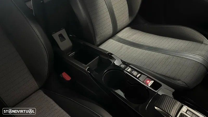 Peugeot e-2008 50 kWh Allure - 37