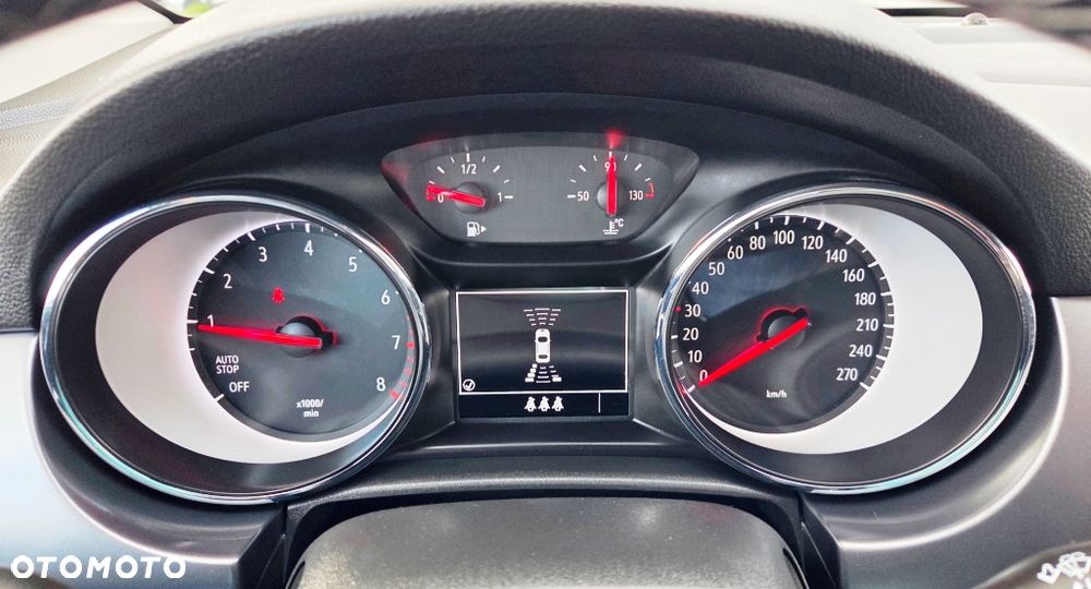 Opel Astra 1.4 Turbo 120 Jahre - 39