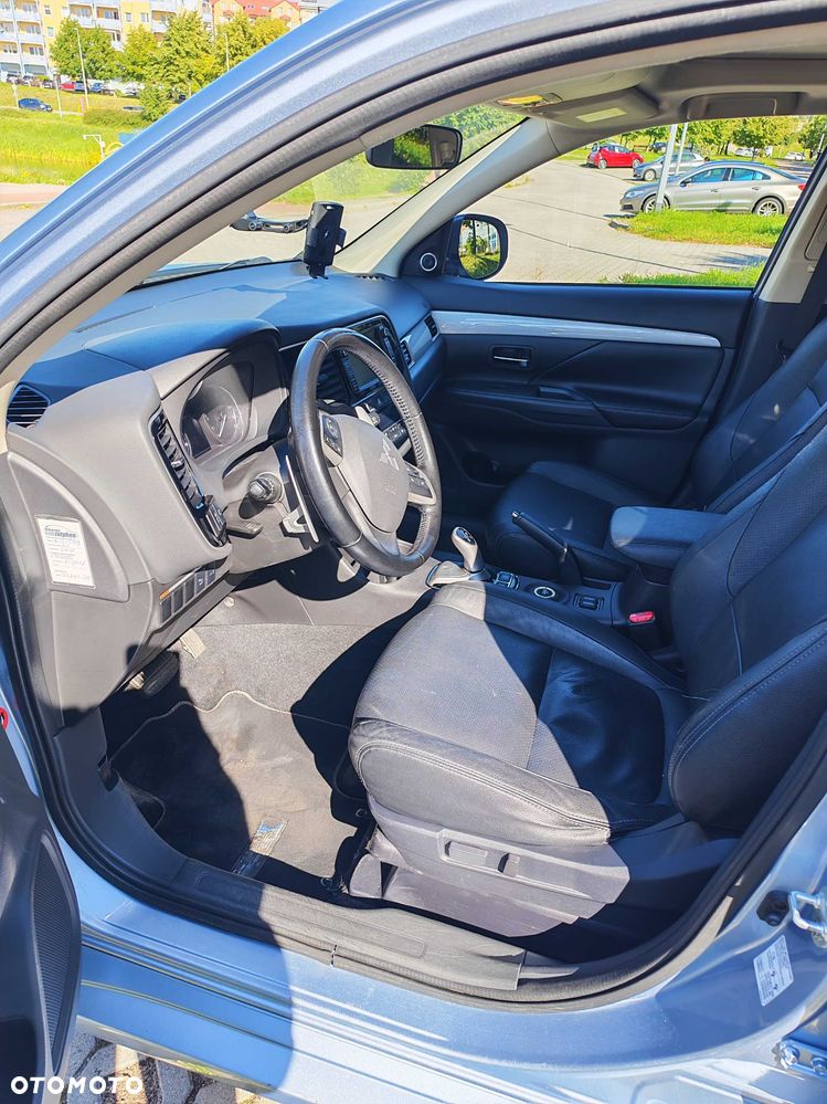 Mitsubishi Outlander - 7