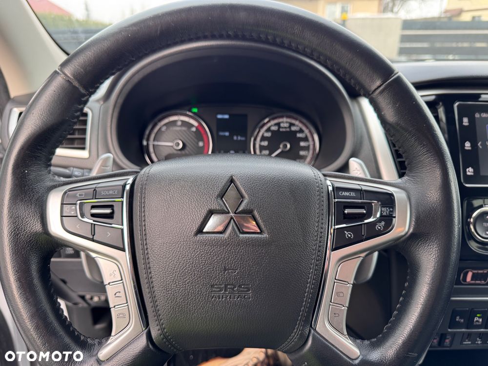 Mitsubishi L200 Pick Up 4x4 S&S Autm Double Cab Top - 32