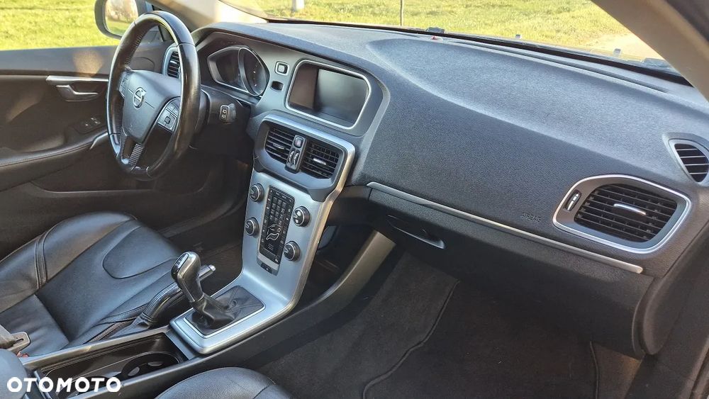 Volvo V40 D2 Drive-E Ocean Race - 14