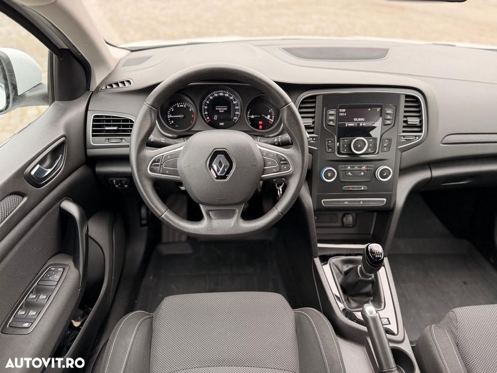 Renault Megane TCe Business - 7