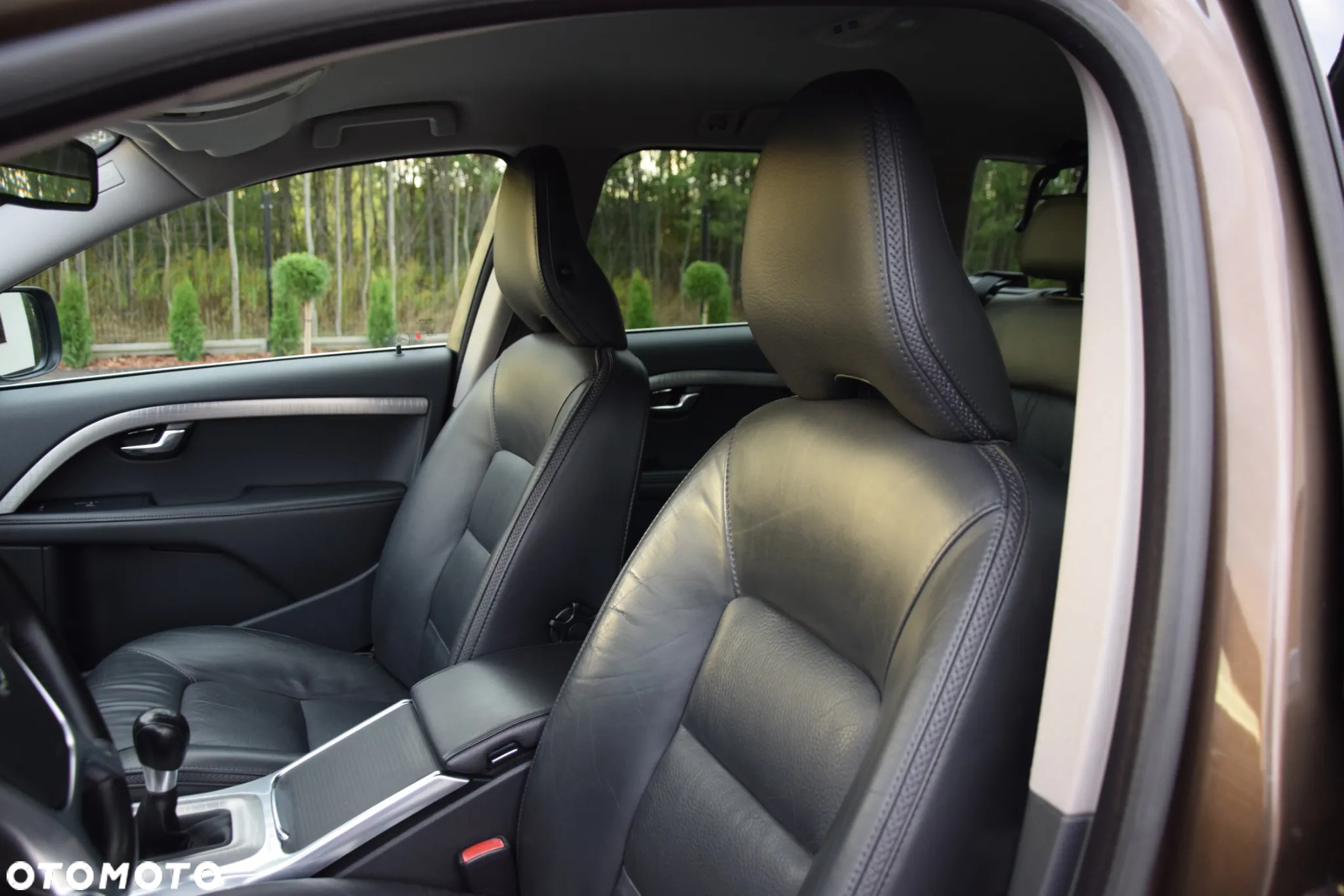 Volvo XC 70 2.4D AWD Momentum - 25