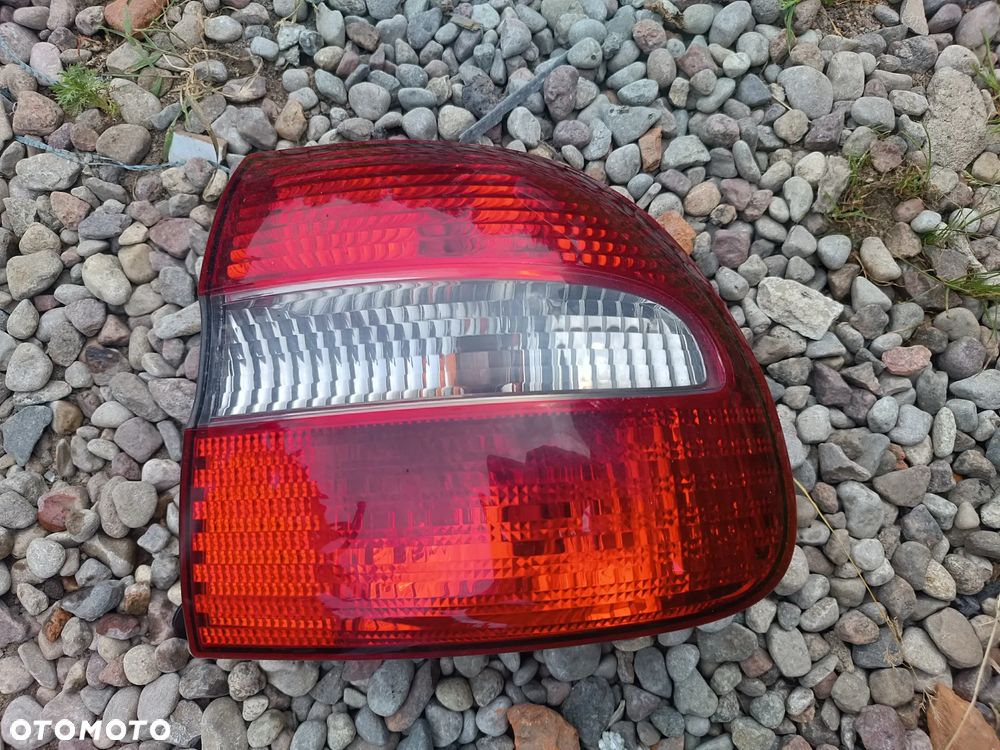 LAMPA TYŁ TYLNA PRAWA VOLVO V40 LIFT 29262002 - 1