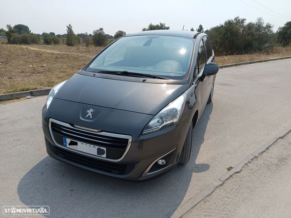 Peugeot 5008 1.6 HDi Allure J17 - 1
