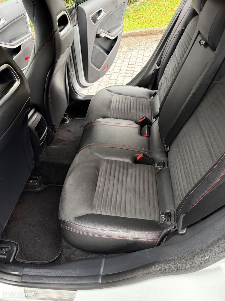 Mercedes-Benz CLA 180 d BlueEFFICIENCY Edition - 12