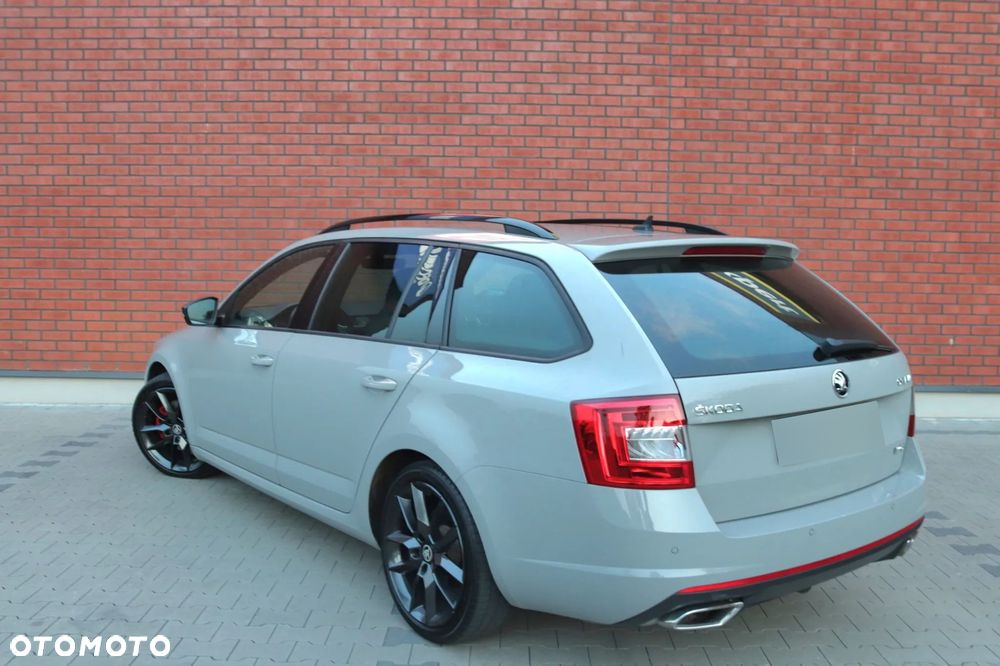 Skoda Octavia 2.0 TDI RS Challenge DSG - 4
