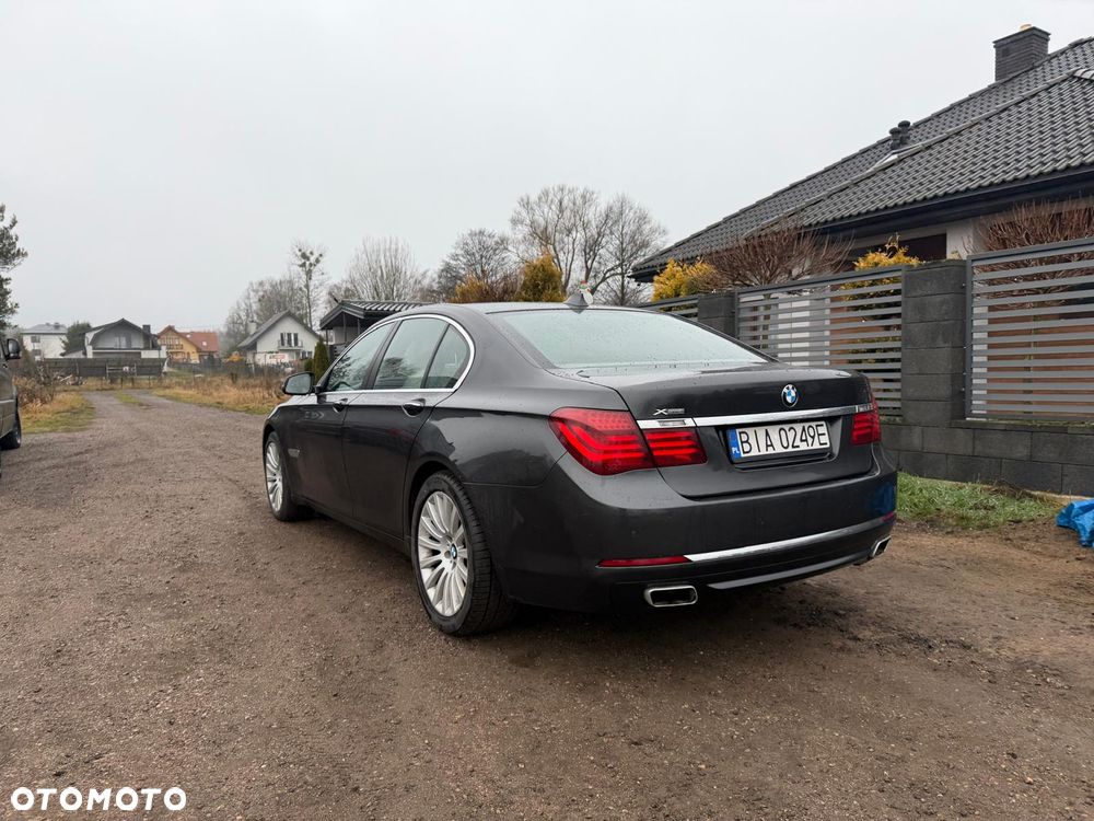 BMW Seria 7 740d xDrive Edition Exclusive - 13