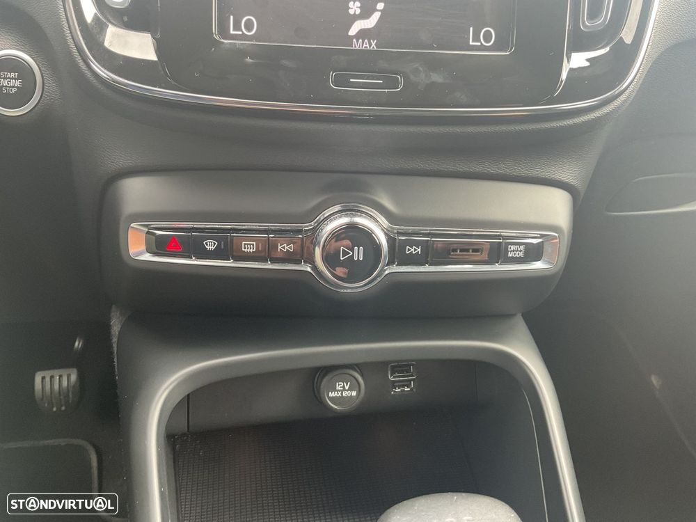 Volvo XC 40 1.5 T3 Momentum - 29