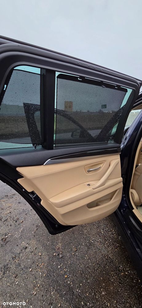 BMW Seria 5 530d xDrive Luxury Line - 32