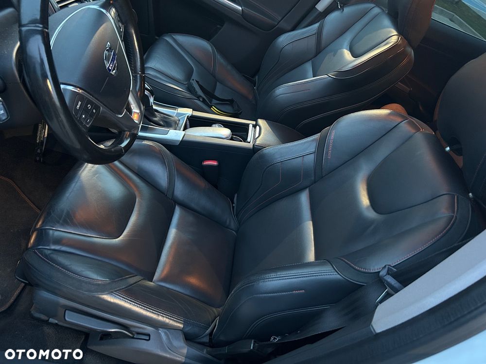 Volvo XC 60 D3 Drive-E Ocean Race - 6