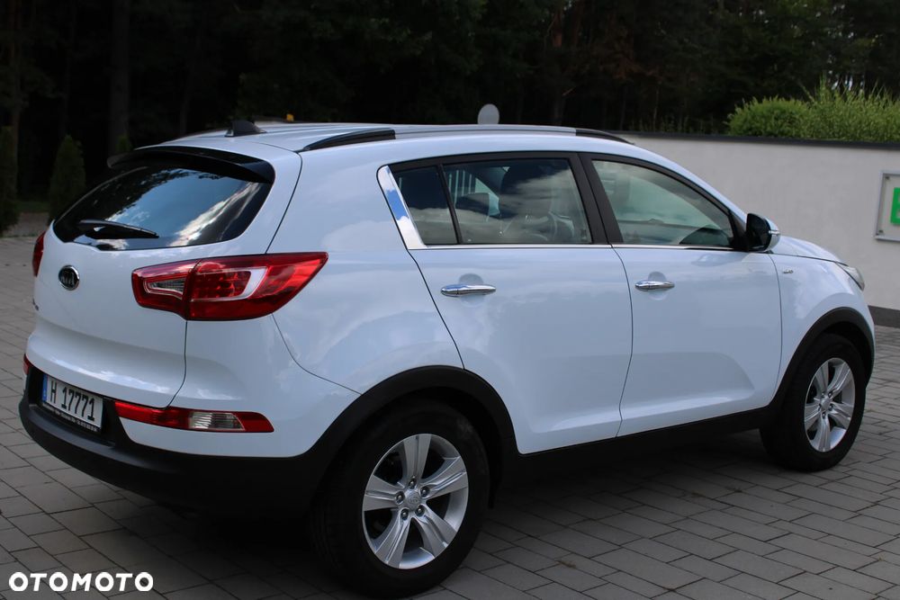 Kia Sportage 2.0 L - 10