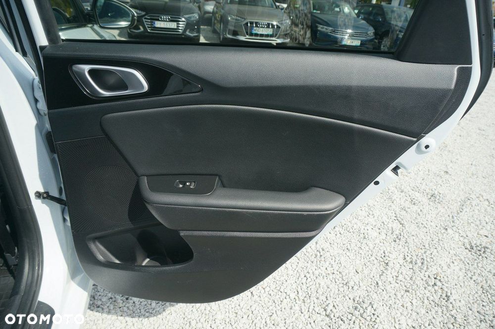 Kia Ceed 1.5 T-GDI Business Line - 30