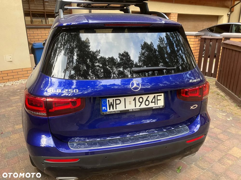 Mercedes-Benz GLB 250 4-Matic 8G-DCT - 1