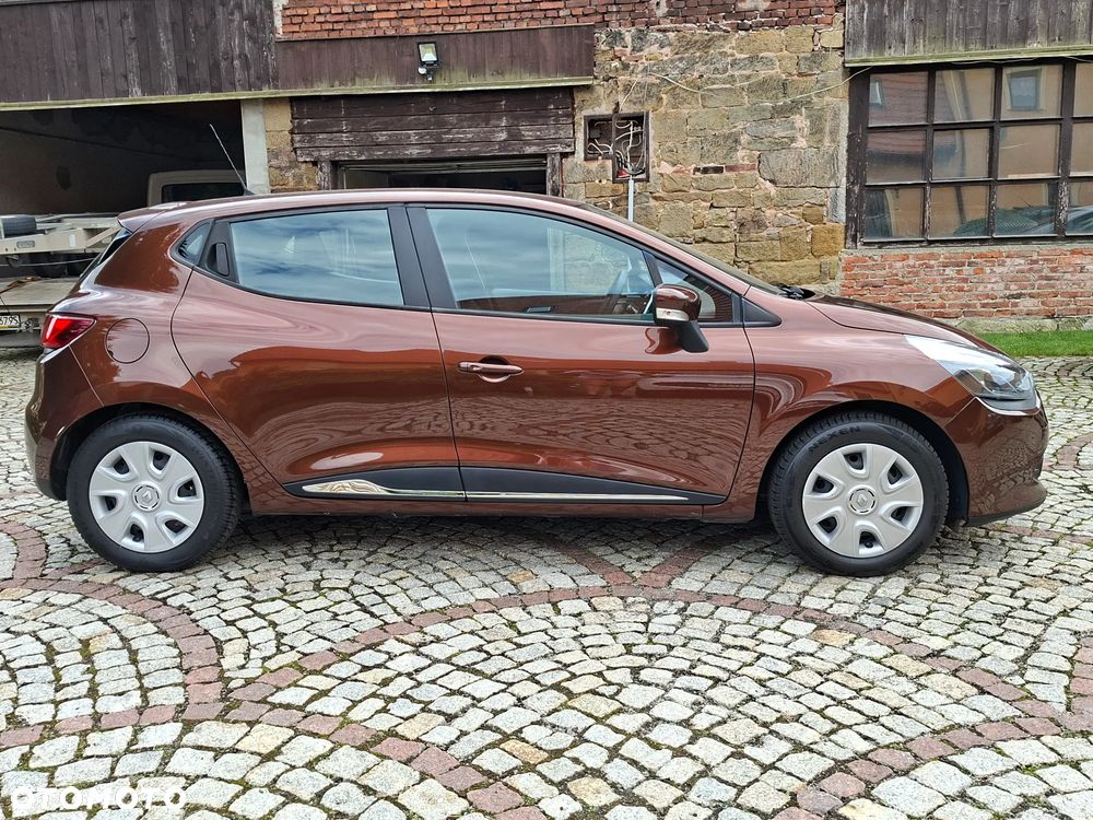 Renault Clio 1.2 16V 75 Life - 7