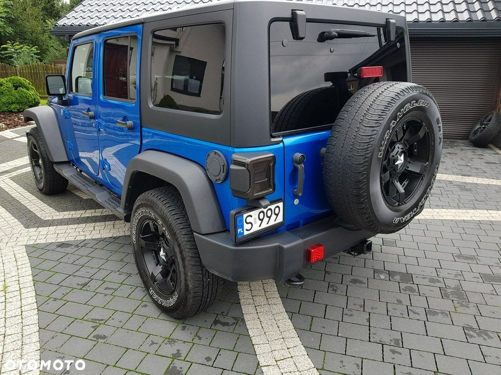 Jeep Wrangler - 12