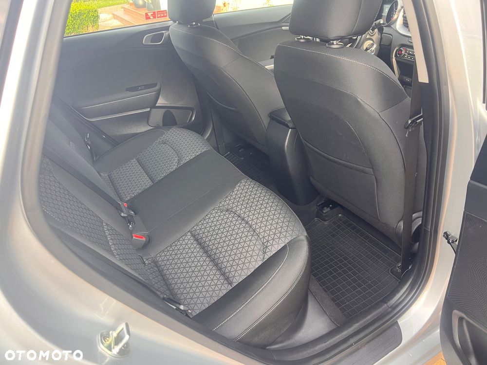Kia Ceed 1.6 CRDi SCR L - 10