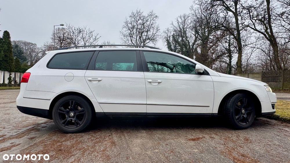 Volkswagen Passat 2.0 TDI DPF DSG Sportline - 4