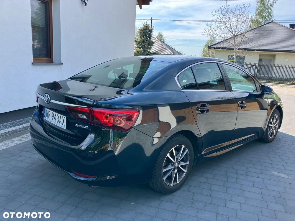 Toyota Avensis 1.8 Premium - 4