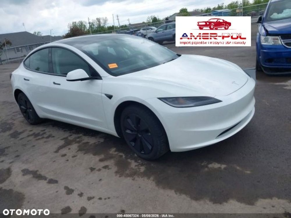 Tesla Model 3 - 1