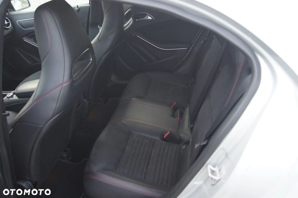 Mercedes-Benz Klasa A 180 CDI AMG Line - 12