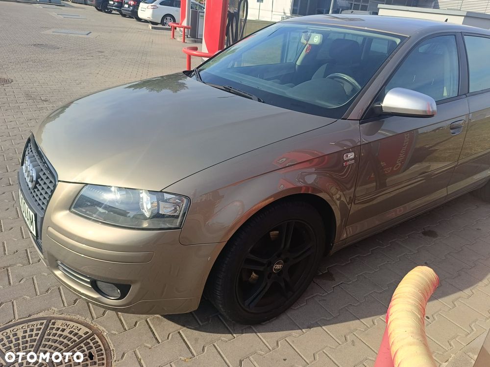 Audi A3 Sportback 1.6 FSI S line Sportpaket plus - 19