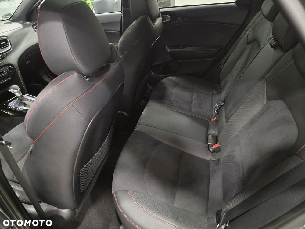 Kia ProCeed 1.6 T-GDI GT DCT - 17