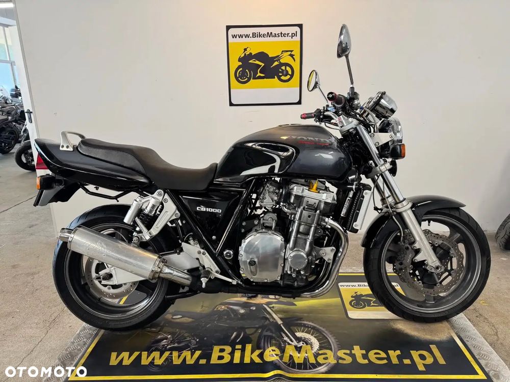 Honda CB - 1