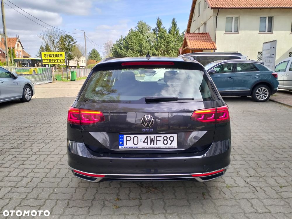 Volkswagen Passat - 11