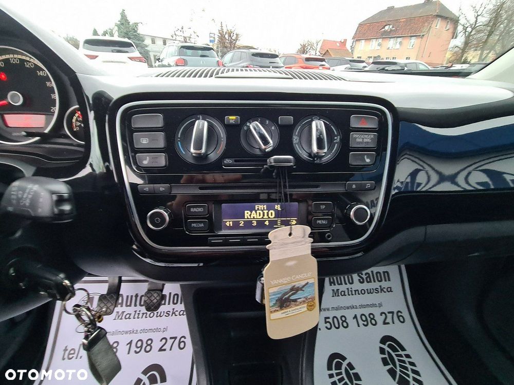 Volkswagen up! 1.0 black - 12