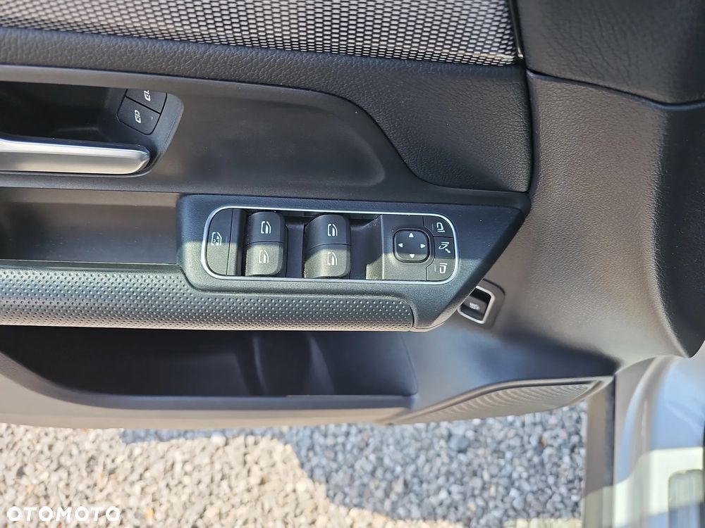 Mercedes-Benz GLA 200 Style - 13