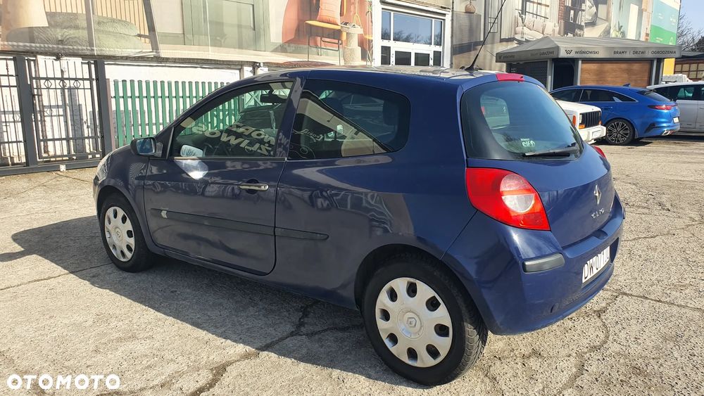 Renault Clio 1.2 16V All Inclusive - 2