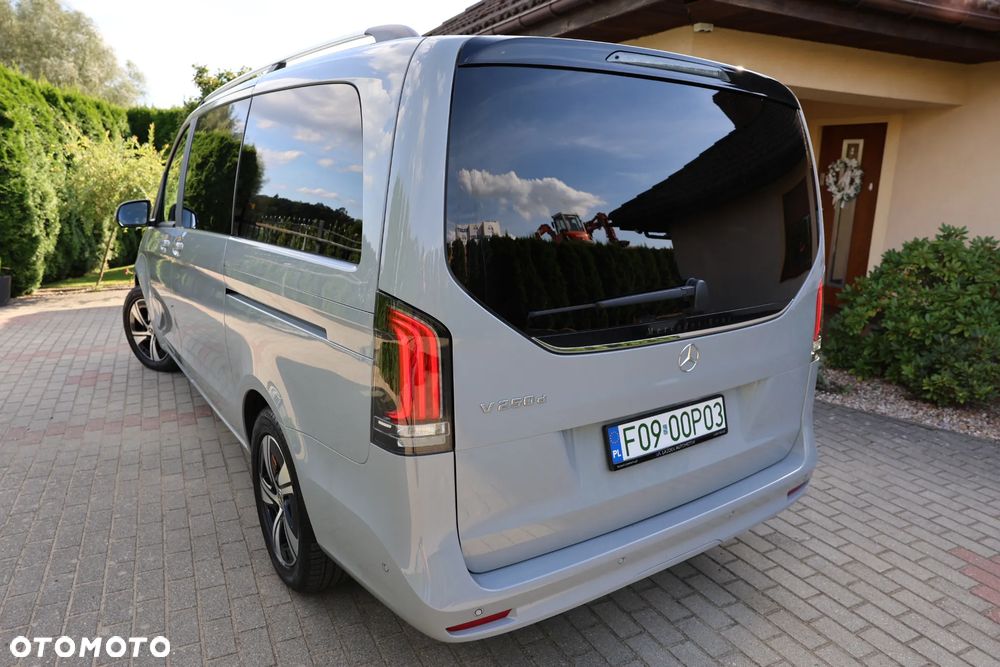 Mercedes-Benz Klasa V 250 d Avantgarde 9G-Tronic (długi) - 16