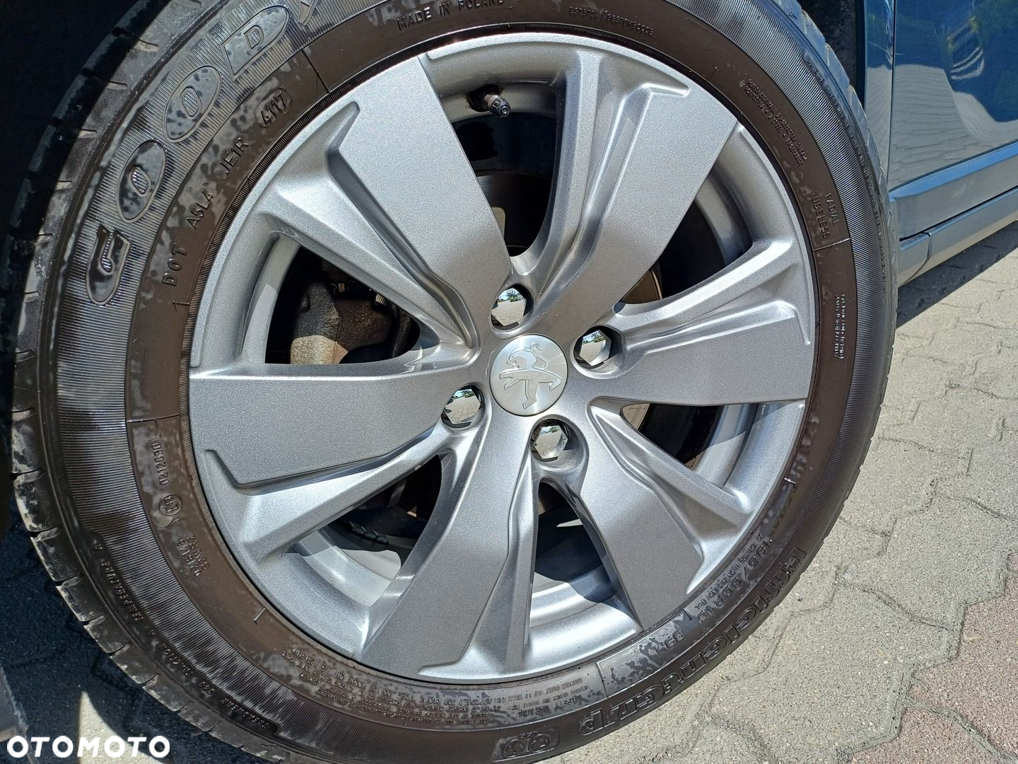 Peugeot 2008 - 9
